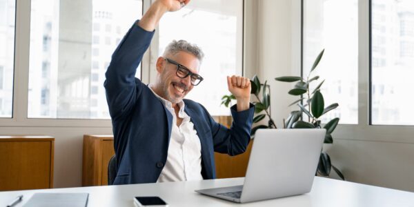 Logros y resultados financieros