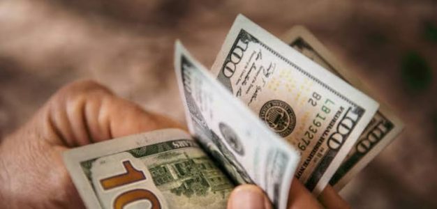 ¿Porqué todos buscan dinero?