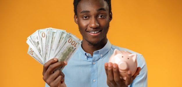 Educación financiera vs. empleo remunerado